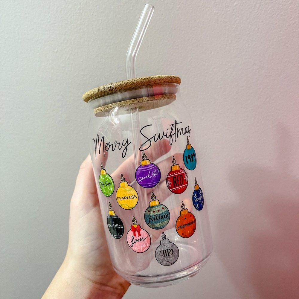 Merry Swiftmas Holiday Glass Cup with Lid and Straw